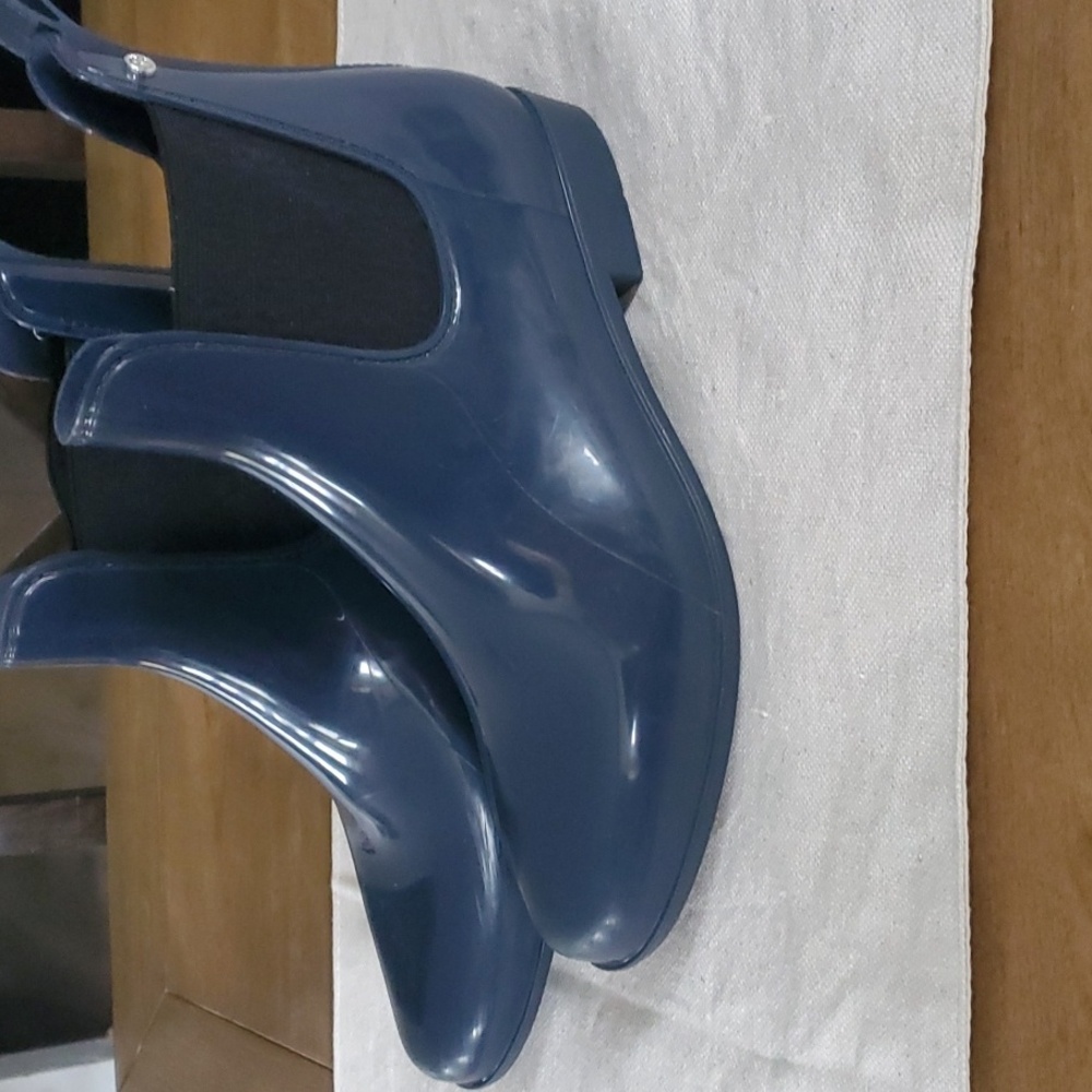 Women's Michael Kors rain booties